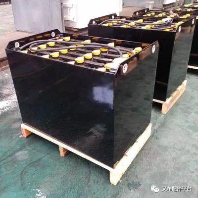 叉车电池寿命，就是这样缩短的！