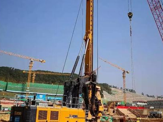 全球领先的5G智能旋挖钻机 , 实现跨地域精准遥控操作