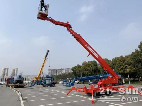 宏信建发蜘蛛车亮相，激发租赁市场活力