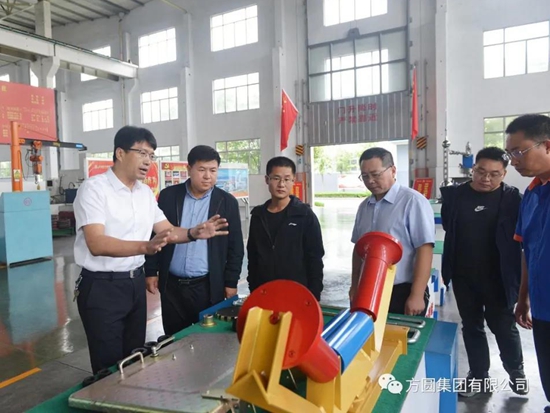 潍坊三建<em>市政工程</em>公司总经理程刚一行参观方圆集团