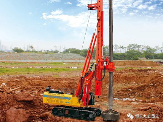 恒天九五旋挖钻机高速桥墩施工忙
