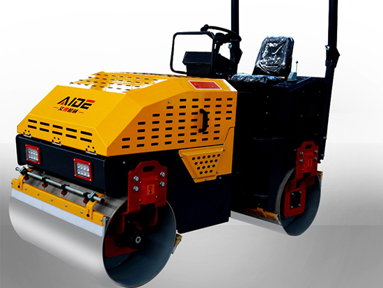 小型压路机液压系统如何进行养护