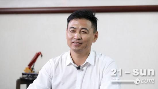 7台吊车满足不了野心！老板直接上SAC4500T