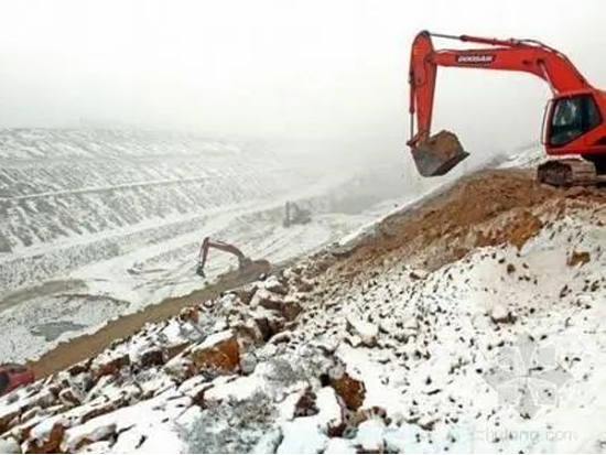 冬季破碎锤怎么保养？