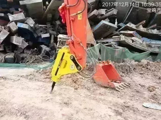 一起破碎锤保养不当引发的故障