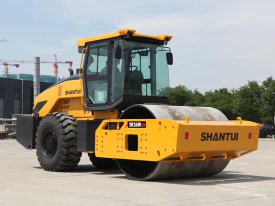 新一代“人間理想型”——路基壓實(shí)激振王SR26M-C6壓路機(jī)獨(dú)家放送！