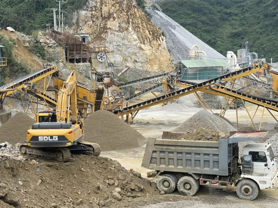 共享關(guān)懷 質(zhì)贏未來——山東臨工啟動(dòng)越南客戶關(guān)愛走訪活動(dòng)