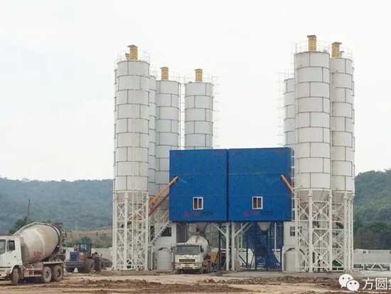 【产品风采】玉磨铁路上的方圆搅拌站