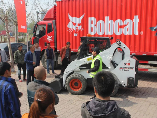 山猫：产假延长背后，是小型设备的春天吗？