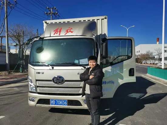 自立自强，拼搏奋进！拒绝子承父业的他为何独爱解放领途