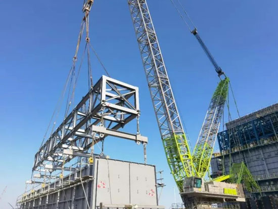 中聯重科ZCC12500助力廣東石化五聯合最重加熱爐對流段模塊吊裝完成