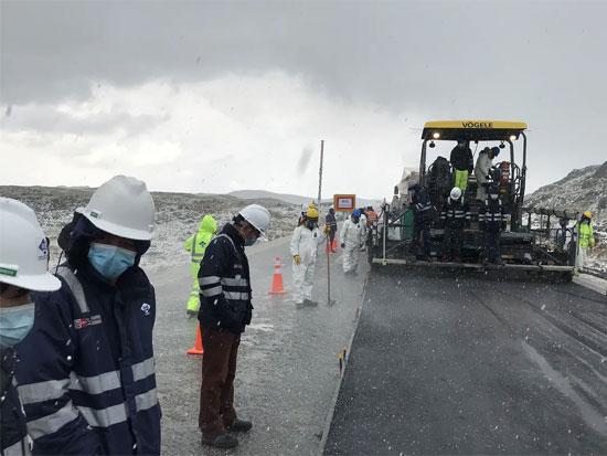 征战高原 | 海拔4600米！秘鲁利坎公路项目高原路段试验段圆满成功