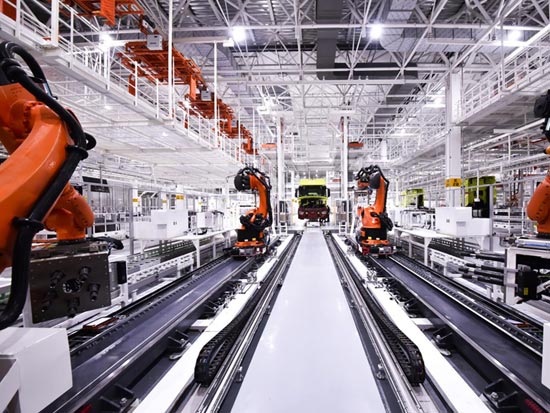 数智引领 如7而质！一汽解放J7整车智能工厂落成投产