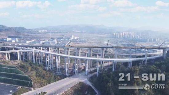 百米高空“搭积木”，中联重科全地面起重机“秀”上天