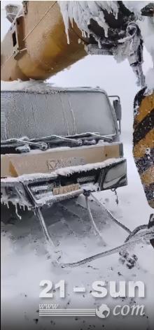零下25°冰冻吊车，当吊车司机太难了!冬季保养秘籍来了