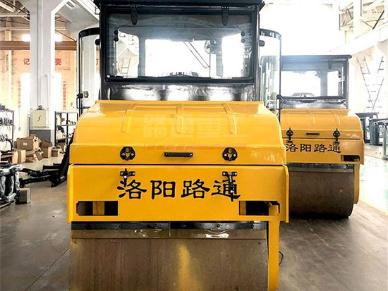 又美又快，还不够？这个6吨压路机还有啥性能