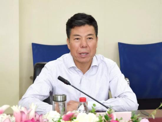 北奔重汽客人访问法士特