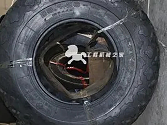 压路机橡胶轮胎的养护方法