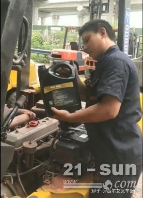 新叉车和旧叉车保养时有什么区别