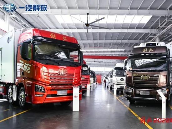 12月重卡销5.3万辆降52%，全年139万辆！2022会如何走向？