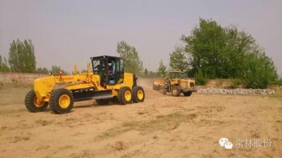 平地机在日常工作中需要做哪些保养工作？