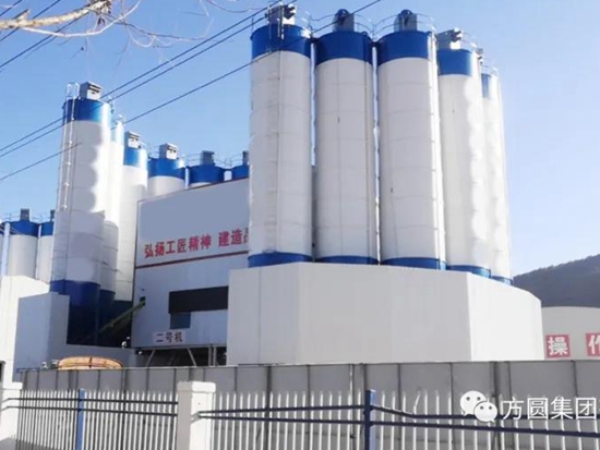 【产品风采】方圆HZS180型箱式搅拌站助力渝昆高铁建设