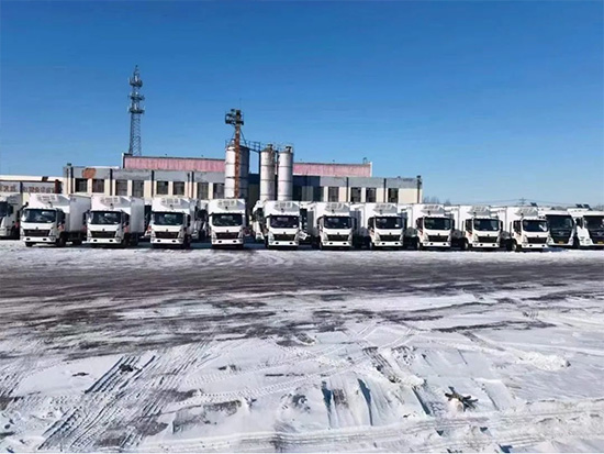 新年交车，势不可挡！HOWO雪豹火爆交车！