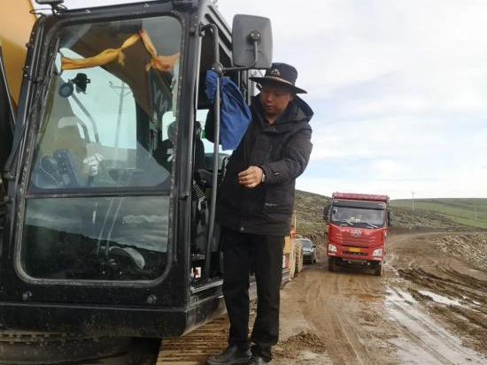 【服务万里行人物专题】我就是搞挖机的90后,别叫我老板!