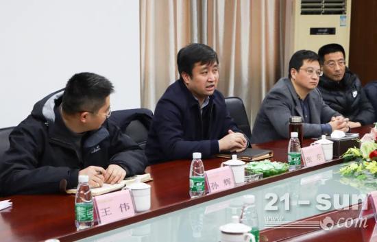 芜湖市委常委张东一行调研中联重科工业车辆公司