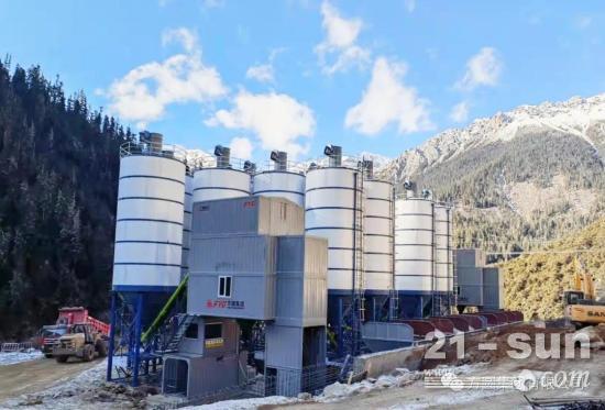 【产品风采】方圆斗提HZS120D搅拌站为川藏铁路增添最美底色