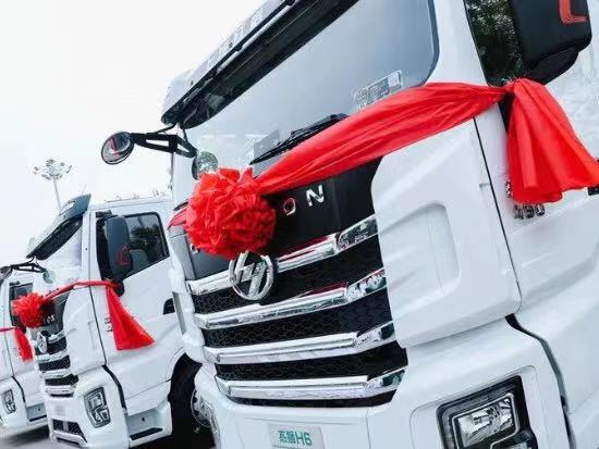 新赛道“红岩速度”并非偶然！靠1200辆新能源重卡跑出来的底气