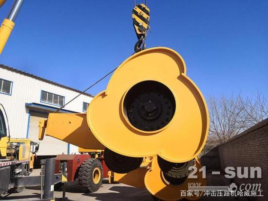 冲击压路机规格的最大冲击力是多少？怎么算的？