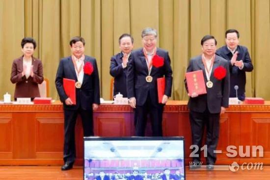 谭旭光 | 一个人如果没有信仰就没有动力