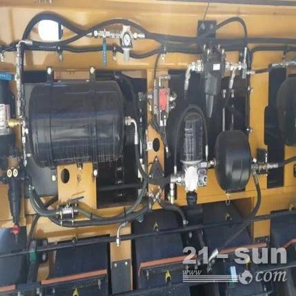 路机产品使用与冬季保养温馨提示
