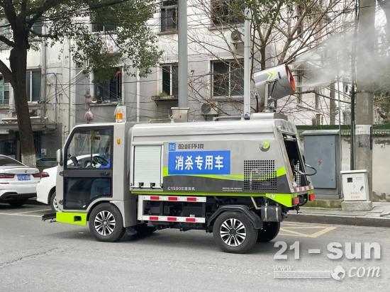 防控无死角｜盈峰环境电动多功能高压清洗机执行专业消毒消杀任务