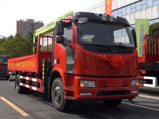 中联重科随车起重机新品上市