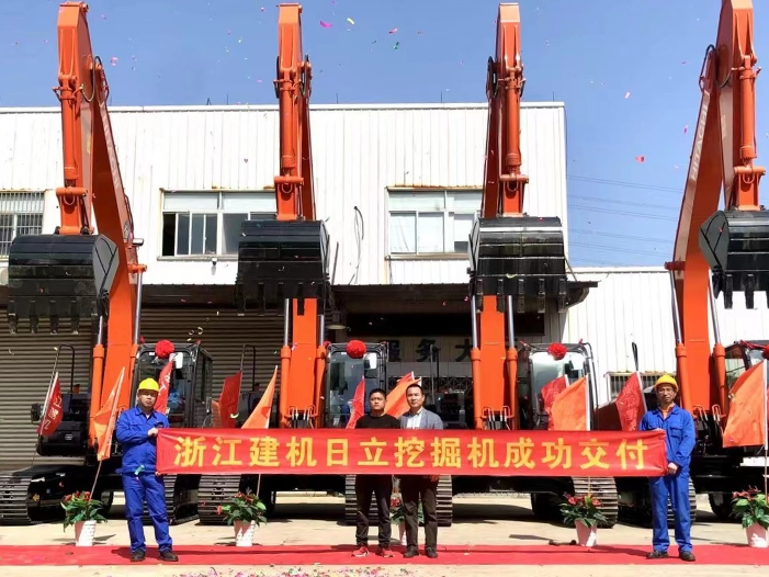 【金品質(zhì)贏(yíng)信賴(lài)】 日立建機(jī)經(jīng)銷(xiāo)商成功交付4臺(tái)ZX200-5A