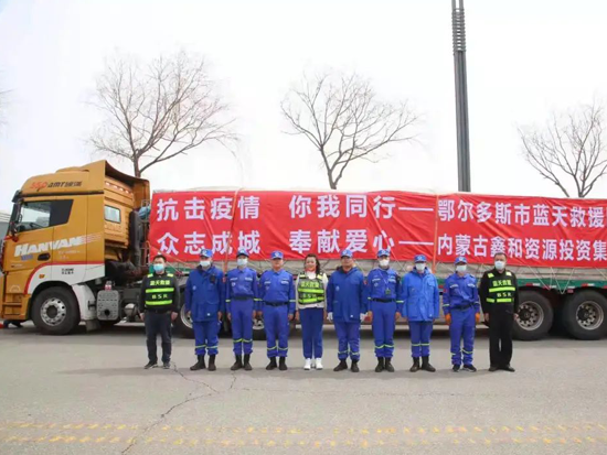 抗疫急先锋！致敬“公路英雄”，平凡勇敢的卡车司机！