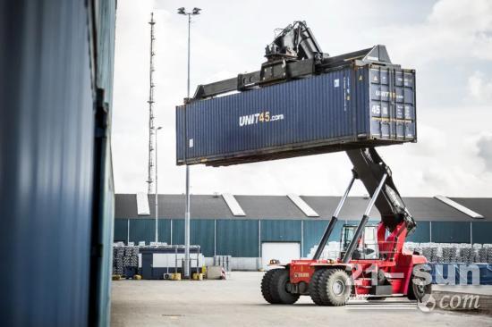 卡尔玛DRG正面吊助力德国Uwe Kleinwort应对日益增长的租赁需求