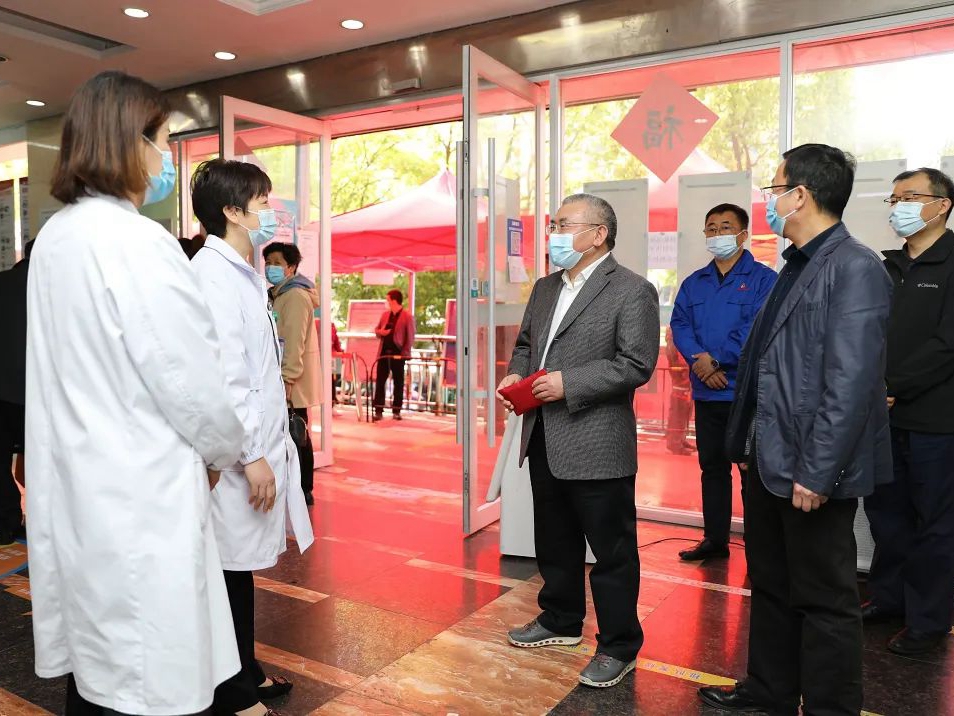 安徽叉车集团党委走访慰问疫情防控一线<em>党员</em>职工