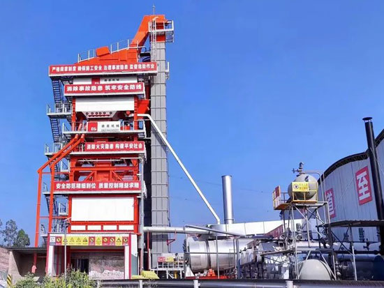 不负春光！德基机械沥青搅拌设备助推平益高速项目“快速建造”