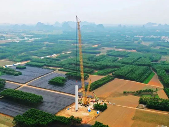 又一个“首台”！徐工XGC12000助力广西首个平原风电项目建设！