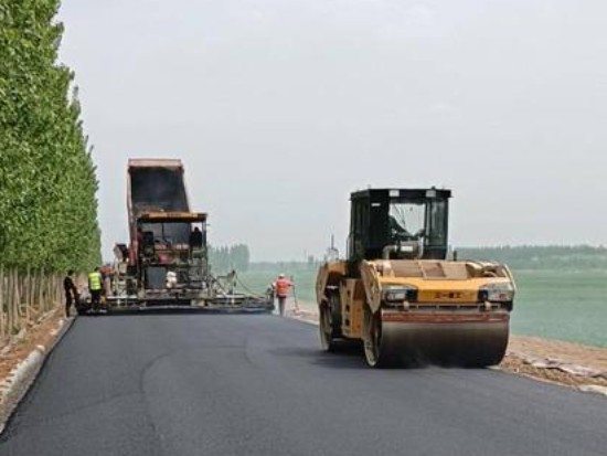 挂图作战，压茬推进！禹城农村公路完成沥青铺筑6.8km