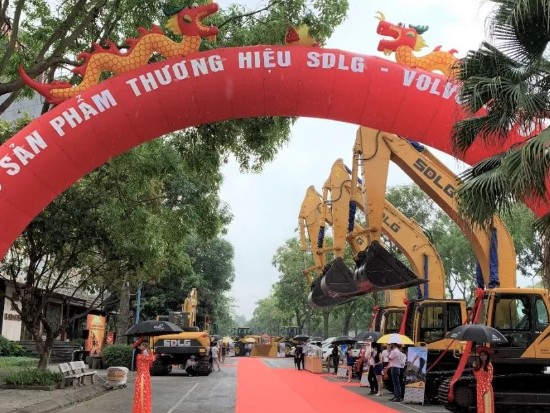 国际化临工 | 拓路前行亮相海外，可靠品质再续篇章