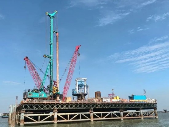 乘风破浪的旋挖钻机！山河智能助建澳氹第四跨海大桥