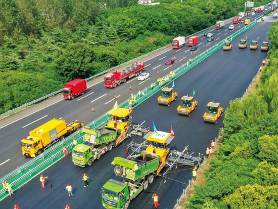 徐工道路机械：让世界没有难走的路——向上向善，不负韶华
