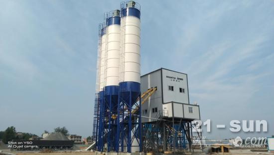 山推建友产品助力合周高速颍临段建设