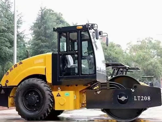 盘点｜前方注意，“内卷”接力棒给到8吨压路机！