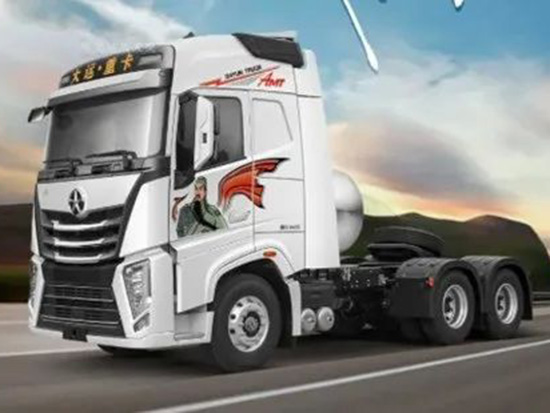 大运：眼前一亮！年轻人的重卡，就该这样！