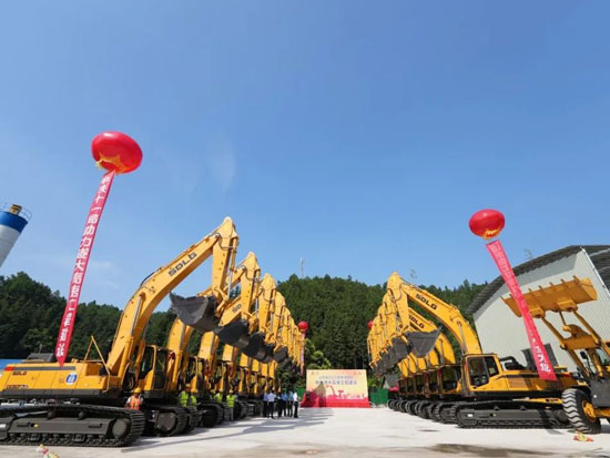 33台大型设备一次性交付，山东临工城市交通建设综合解决方案助力国家重点工程建设